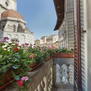 Di Piazza Del Duomo Frühstückspension Florenz